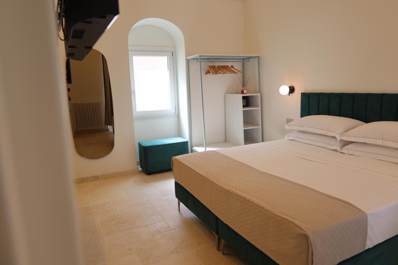 Suites Dimora Garibaldi Пешичи Екстериор снимка