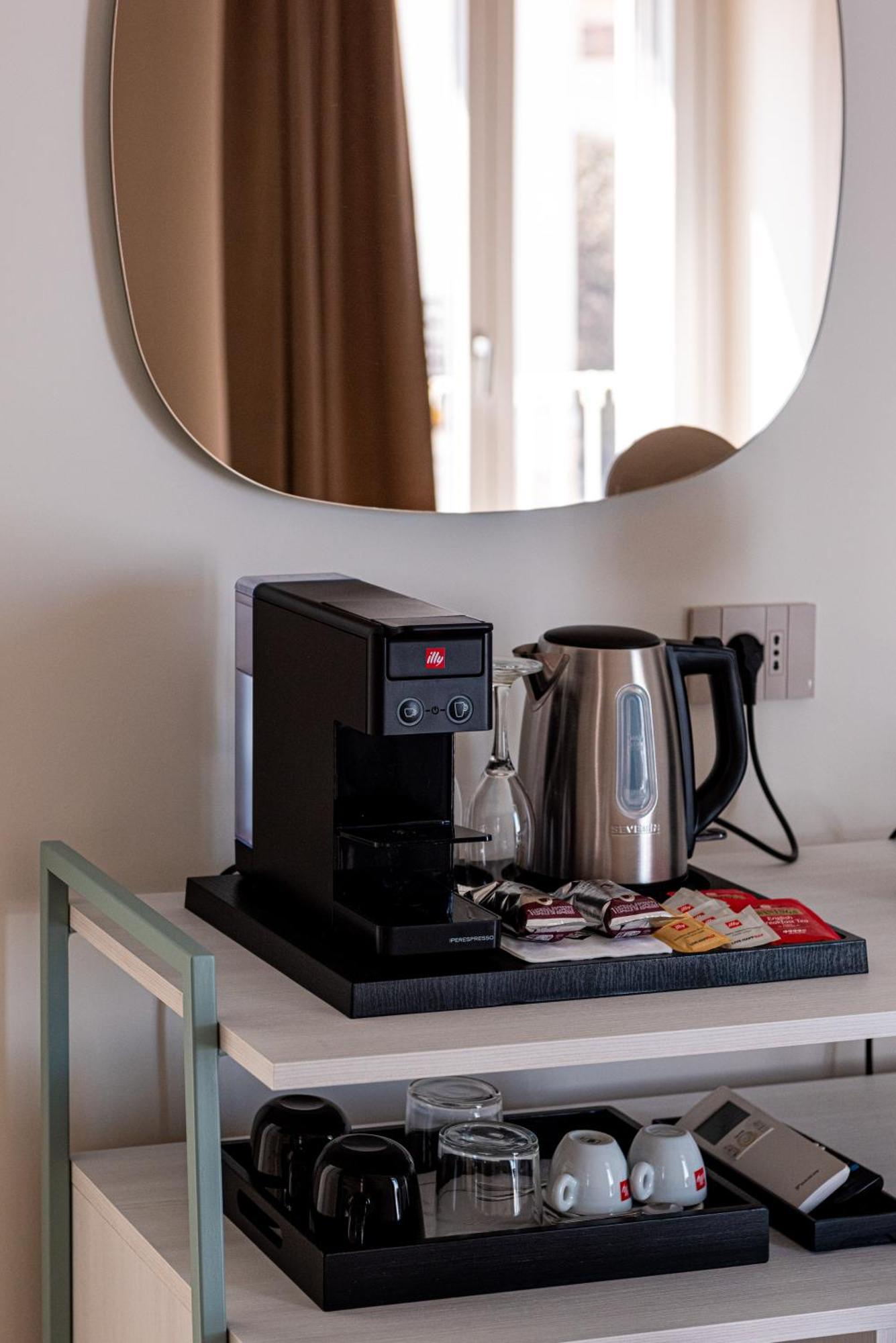 Suites Dimora Garibaldi Пешичи Екстериор снимка