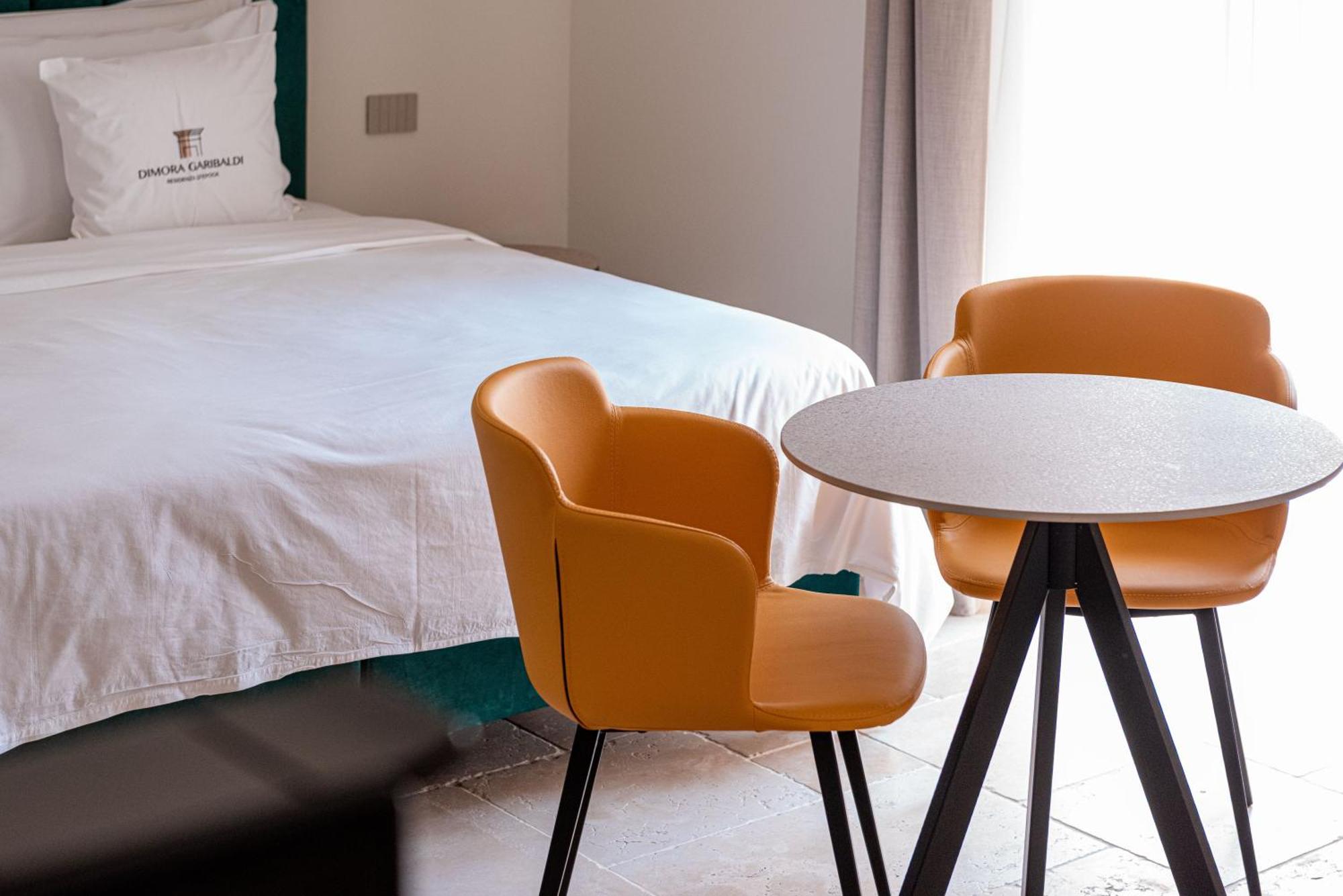 Suites Dimora Garibaldi Пешичи Екстериор снимка
