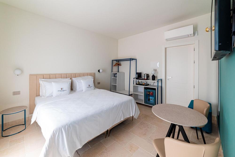Suites Dimora Garibaldi Пешичи Екстериор снимка
