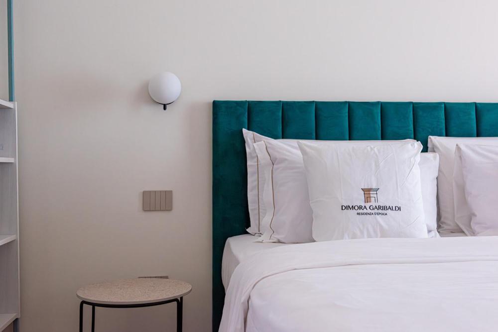 Suites Dimora Garibaldi Пешичи Екстериор снимка