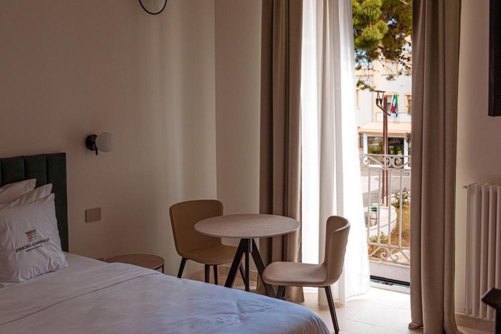 Suites Dimora Garibaldi Пешичи Екстериор снимка